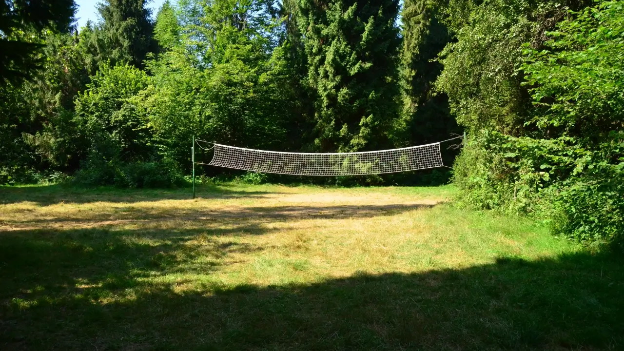 Stanica DWERNICZEK - boisko do siatkówki